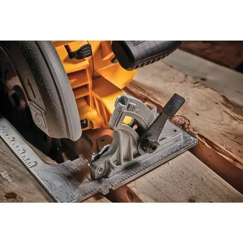 Pilarka tarczowa 18V DeWalt DCS 573NT  8