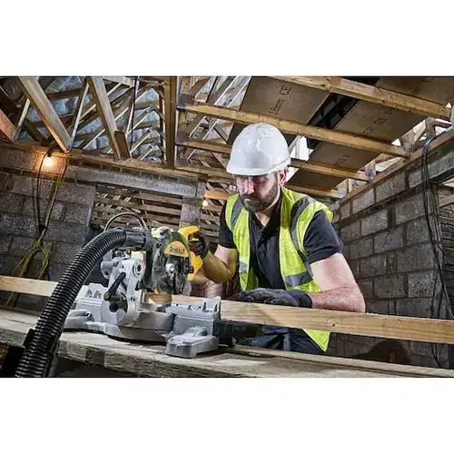 Pilarka ukosowa 1400W 216mm DeWalt DWS774  5