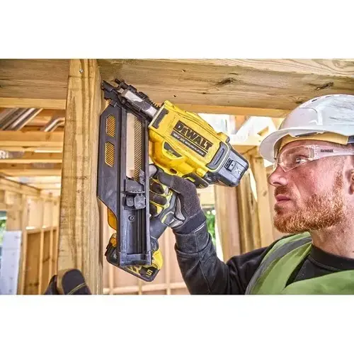 Gwoździarka akumulatorowa do gwoździ 50-90mm b/aku 18V XR DeWalt DCN930N  10