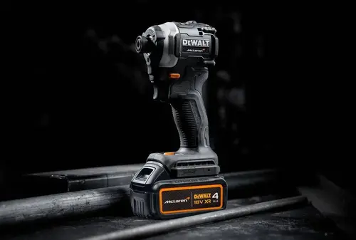 Zakrętarka udarowa 205 Nm 2x5Ah+walizka+ładowarka DeWalt McLaren DCF85MP2T 10