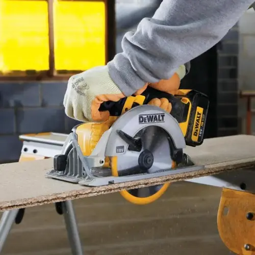 Pilarka tarczowa XR 18V b/aku DeWALT DCS391NT 5