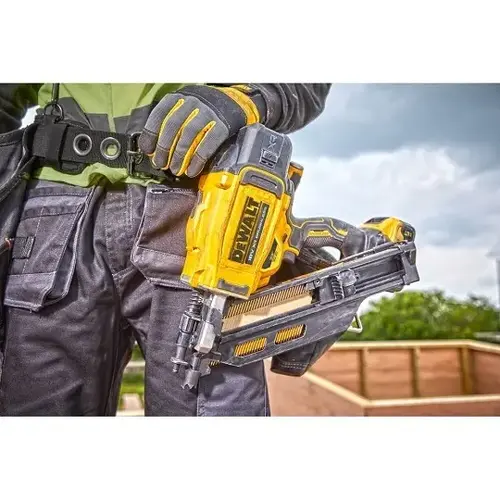 Gwoździarka do gwoździ 50-90mm, 2-bieg. 18V 2x5Ah + ładowarka + walizka DeWalt DCN930P2 9