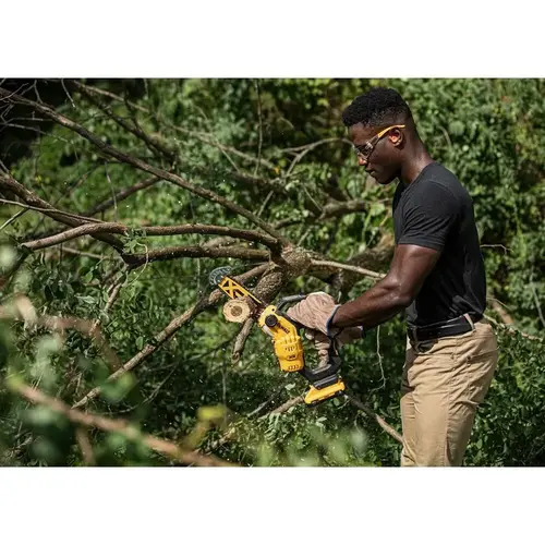 Piła łańcuchowa 20cm 1x5Ah 18V XR DeWalt DCMPS520P1 13