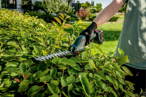 Nożyce akumulatorowe do trawy i krzewów SGS 18 LTXQ b/aku METABO 4