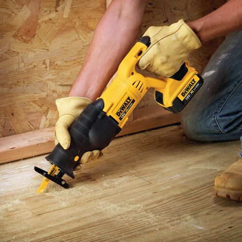 Piła szablasta 18V XR Li-Ion bez aku DeWALT DCS380N 4