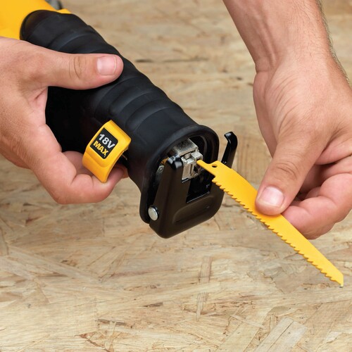 Piła szablasta 18V XR Li-Ion bez aku DeWALT DCS380N 8