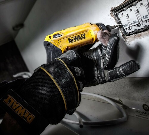 Wkrętak żyroskopowy 7,7 V 2x1.0 Ah + walizka DeWALT DCF680G2 7