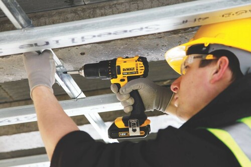 Wiertarko-wkrętarka XR 18V 2x4,0Ah Li-Ion + walizka + ładowarka DeWALT DCD780M2 11