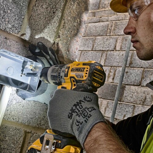 Wiertarko-wkrętarka z udarem XR 18 V b/aku DeWALT DCD796N 8