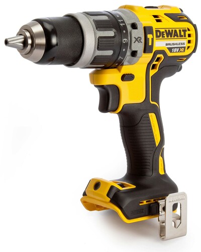 Zestaw 4 narzędzi + 3x5Ah + ładowarka + 2 kufry DeWALT DCK422P3 3