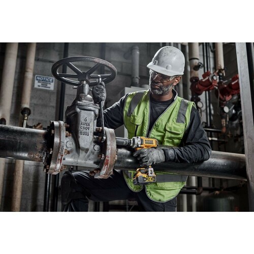 Klucz udarowy 1/2 18V 812N bolec blokujący DeWALT DCF892N + osłona gumowa PB891.892 GRATIS 6