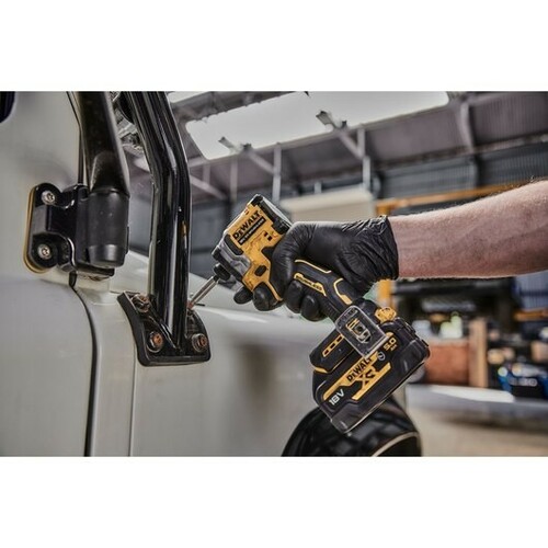 Zakrętarka udarowa bit 1/4 208Nm b/aku + walizka DeWALT DCF850N 14