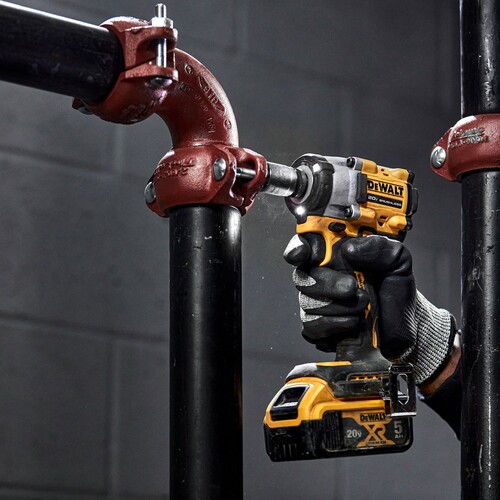 Klucz udarowy 1/2 18V + 2 x 5Ah + ładowarka + gumowa osłona + wkład do szuflady DeWALT DCF921P2G 9