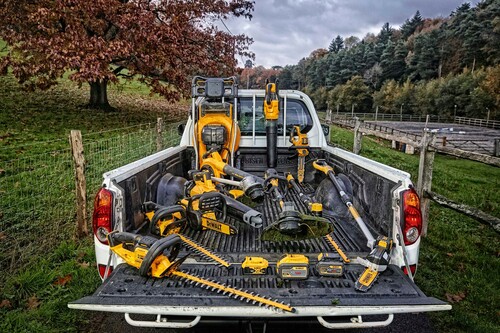 Piła łańcuchowa z silnikiem bezszczotkowym 40cm FLEXVOLT 54V b/aku DeWALT DCM575N 12