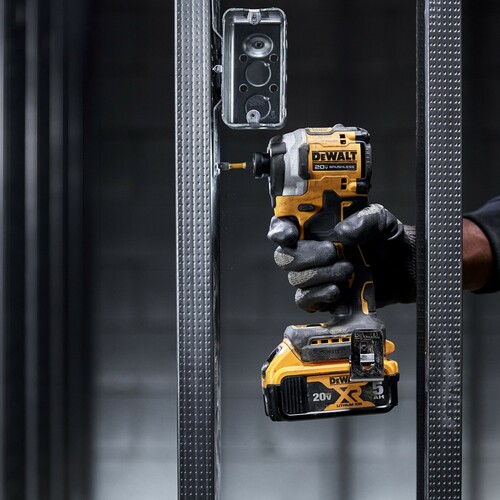 Zakrętarka udarowa bit 1/4 208Nm + walizka + 2x1,7Ah POWERSTACK + ładowarka DeWALT DCF850E2T 7