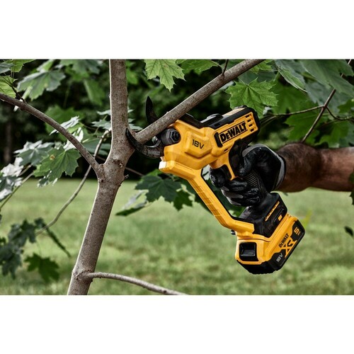 Sekator do cięcia gałęzi 18V b/aku DCMPP568N 8