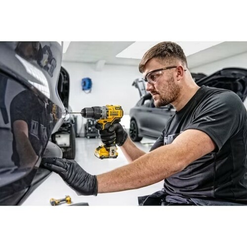 Wiertarko-wkrętarka 12V + 2x2Ah + walizka + ładowarka DeWALT DCD706D2 9