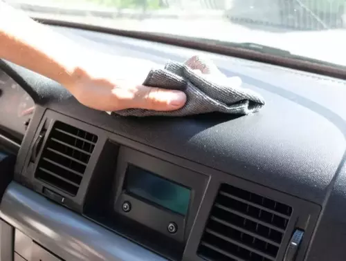 Kokpit Błyszczący - Black 750 ml MOJE AUTO 10
