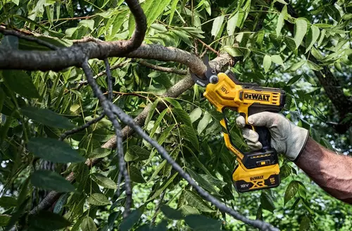 Akumulatorowe nożyce sekator do gałęzi 18V 5Ah DeWALT DCMPP568P1 4