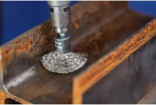 Niepleciona szczotka-pędzelek PBU Ø30 mm trzpień Ø6 mm drut stalowy Ø0,50 3