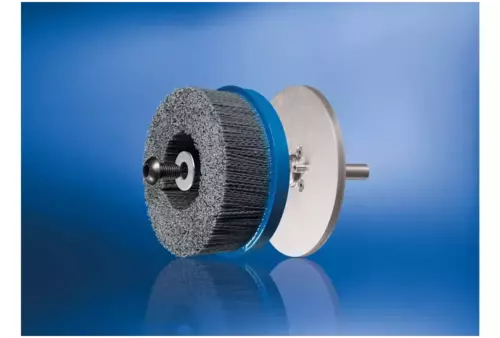 Osprzęt, uchwyt narzędziowy BO do szczotek tarczowych plecionych z otworem 22,2 na trzpieniu 8 mm 2