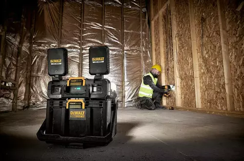 Skrzynia narzędziowa z oświetleniem DeWALT DWST08061-1 9