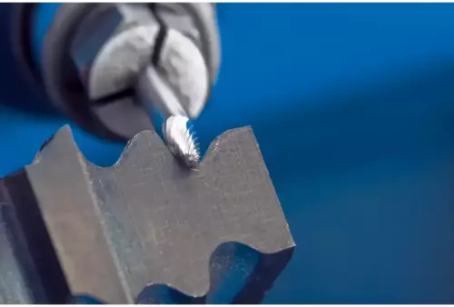 Zestaw małych trzpieni frezarskich ze stopów twardych 15-częściowy z uzębieniem 5 Ø6/4/3/2 mm trzonek Ø 3 mm uniwersalny 2