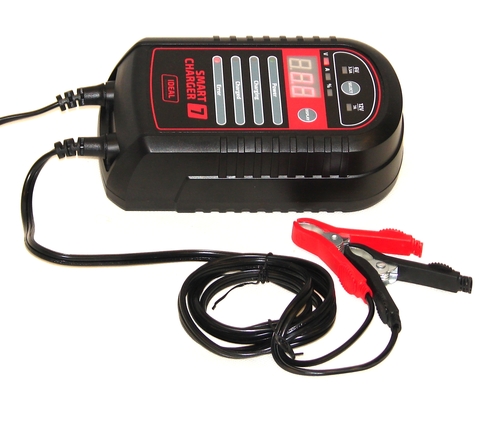 Inteligentny prostownik do ładowania akumulatorów WET/GEL/MF/AGM SMART CHARGER 7 6/12V 4