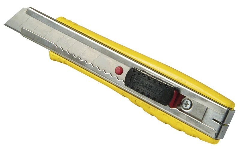 Nóż STANLEY® FATMAX® z dodatkowym ręcznym mechanizmem blokującym ostrze łamane 18mm 1