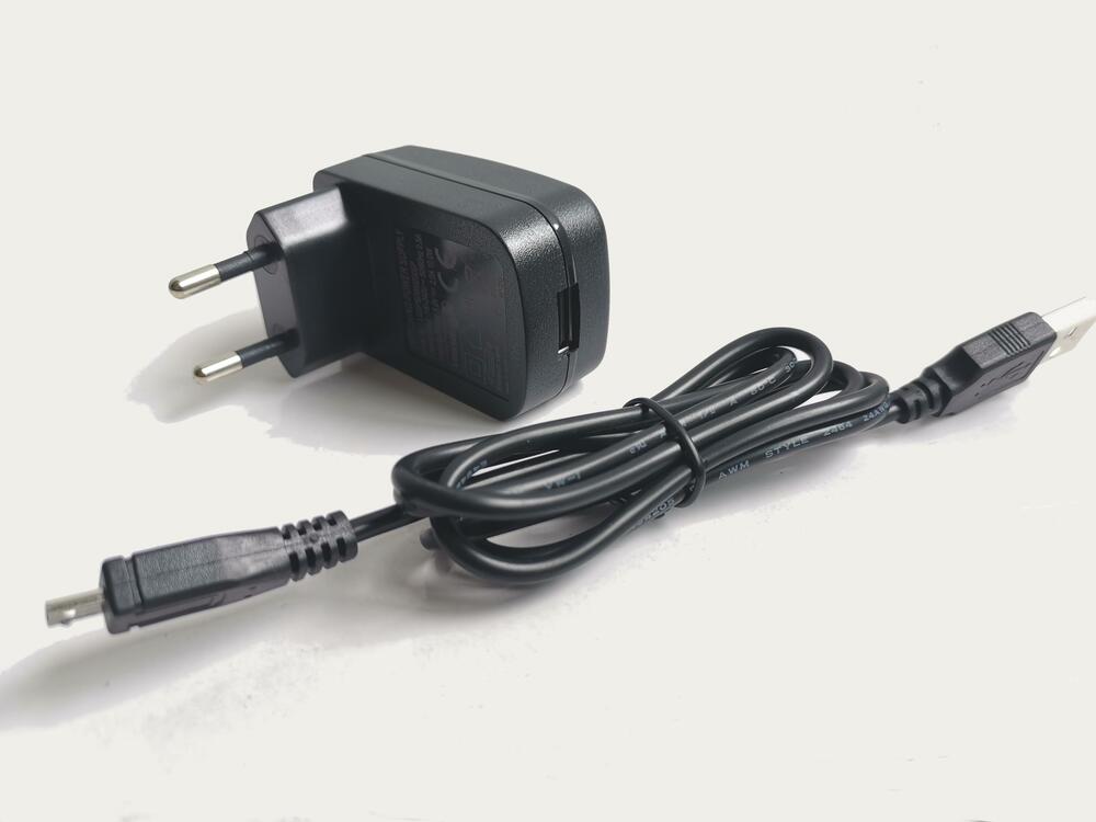 Szybka ładowarka USB do FLASH/GIGA 1