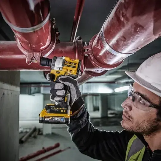 Klucz udarowy 1/2" 406Nm, Li-Ion 18V/2x5,0Ah POWERSTACK + ładowarka + TStak Dewalt DCF921H2T 1
